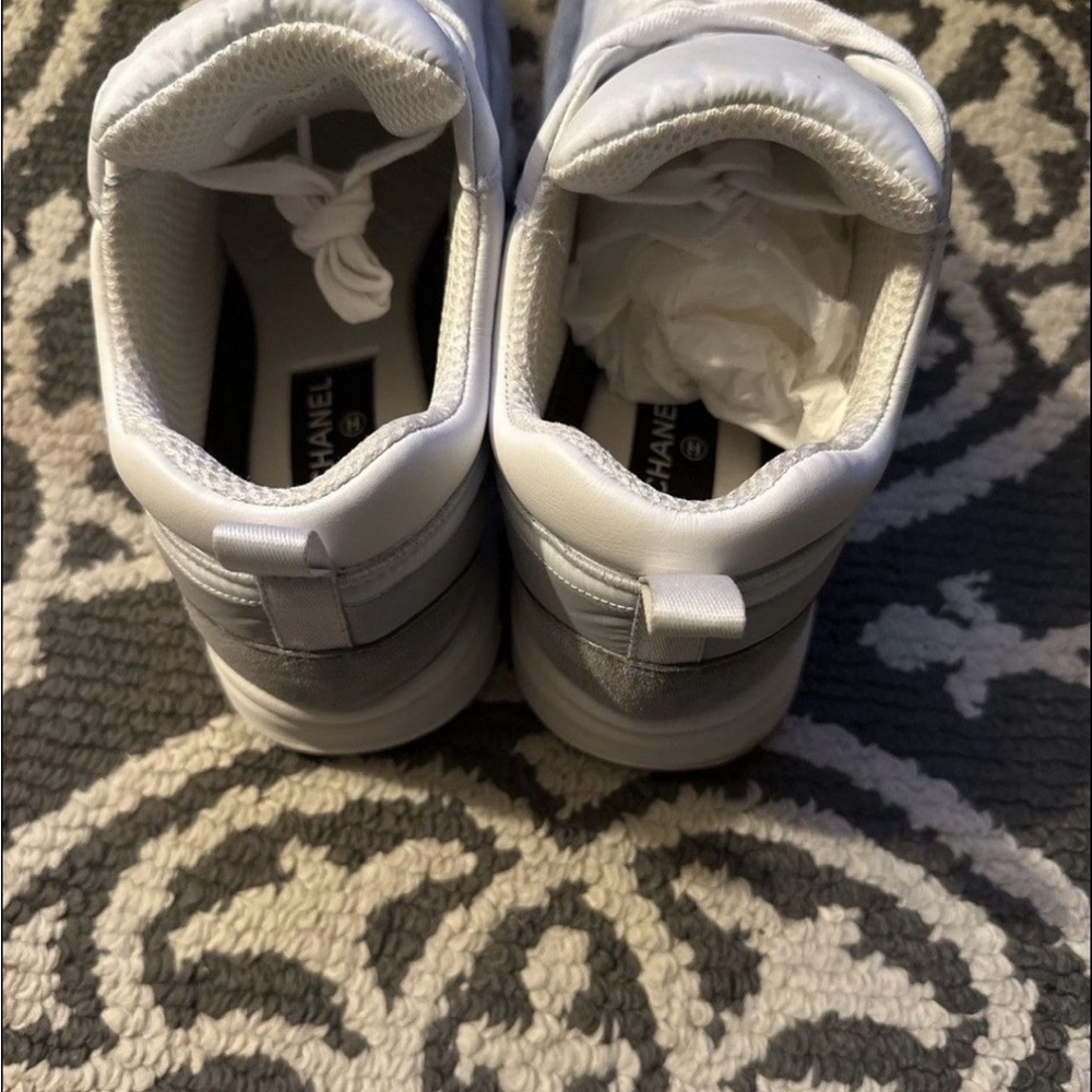 Vintage CHANEL 21C Interlocking CC Sky Blue Sneaker Trainers (US Size 12 / EU45) - Picture 3 of 4
